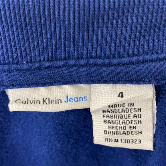 5/$20. CALVIN KLEIN JEANS Kids Zip Up Sweater Sz 4 - Picture 7 of 9